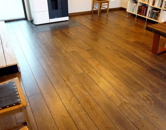grīdas dēļi Ozols Rustic (21 x 180 mm + osmo eļļa)